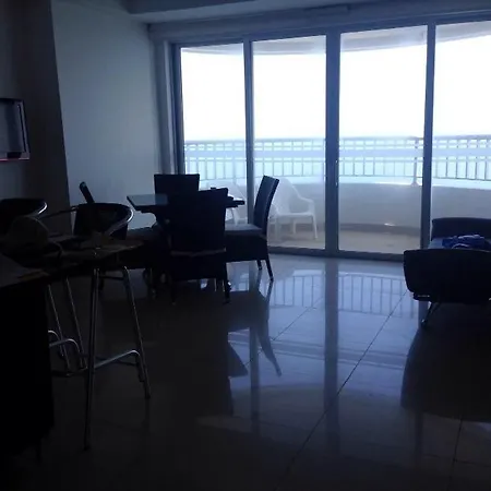 Palmetto Apartment *